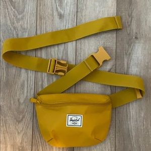 BRAND NEW Hershel Fanny Pack